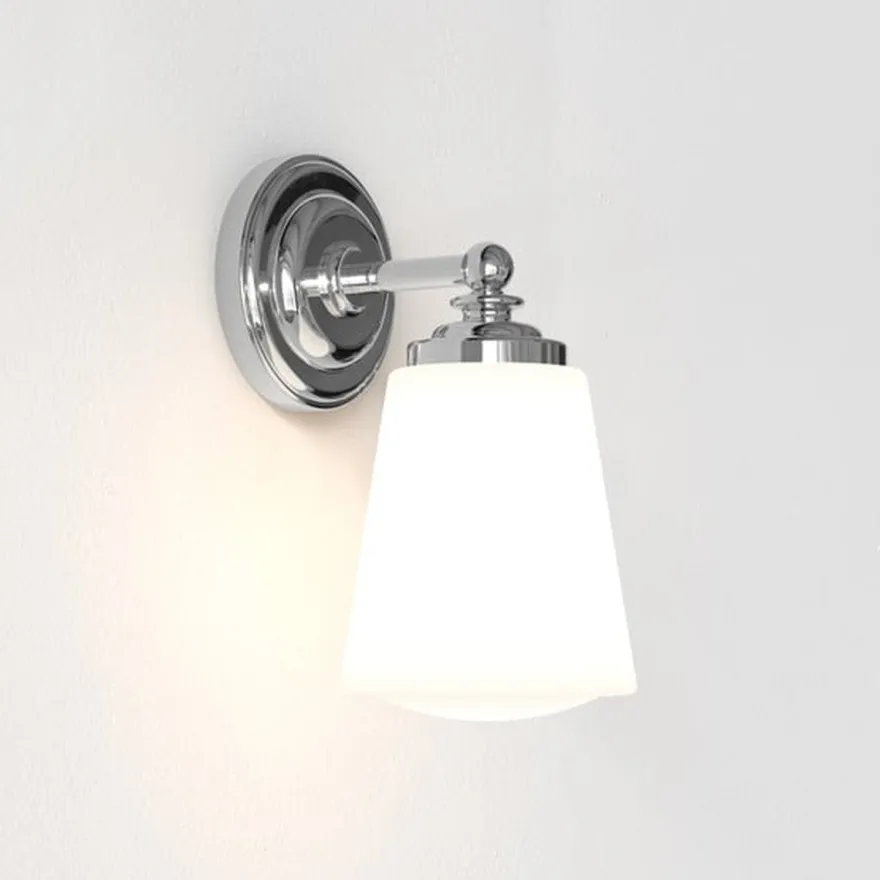 Anton vegglampe for baderom IP44