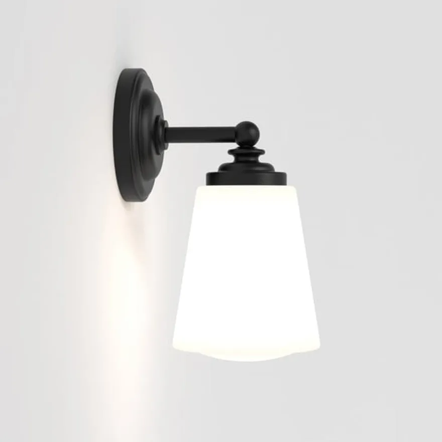 Anton vegglampe for baderom IP44