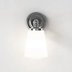 Anton vegglampe for baderom IP44