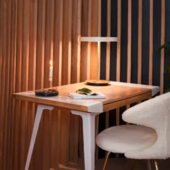 Asteria Move bordlampe