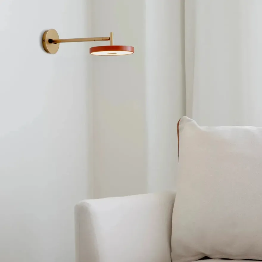 Asteria vegglampe lang til skjult anlegg