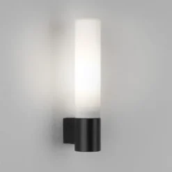 Bari vegglampe