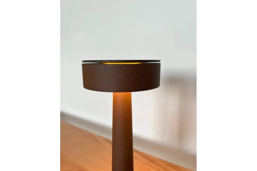 Buddy bærbar bordlampe oppladbar 4W 3000 Kelvin