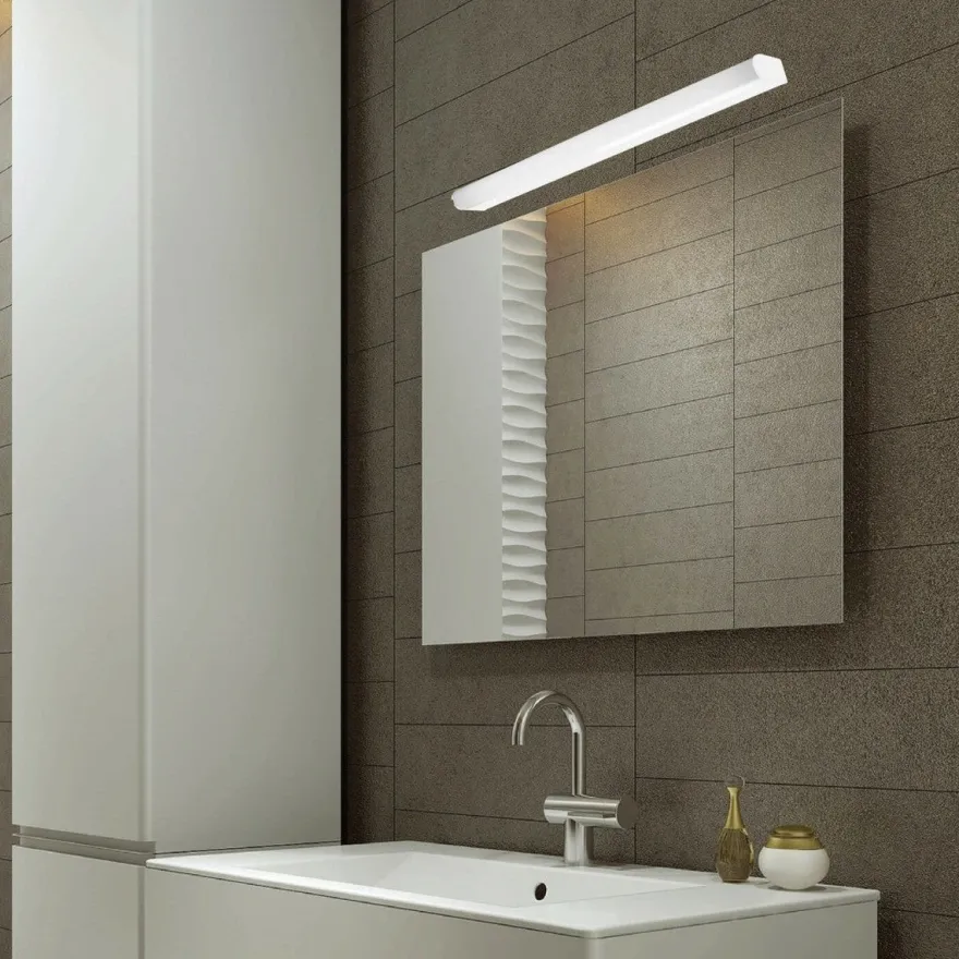 Callisto 50 vegglampe for baderom 9W 2700 Kelvin IP44 - Dimbar