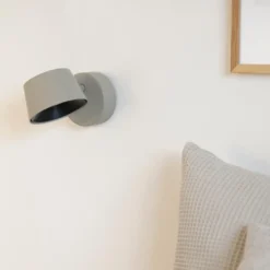 Direction vegglampe kort versjon 8,4W 2700 Kelvin - Dimbar