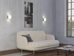 Evoke vegglampe small G9 - Børstet messing/Opal