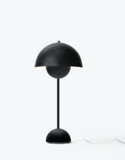 Flowerpot VP3 bordlampe