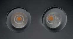 Georgia 360 lavtbyggende downlight dobbel 2x7W 3000K RA97 Dimbar IP44 - Svart