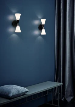 Harlekin Duo vegglampe - Matt Svart