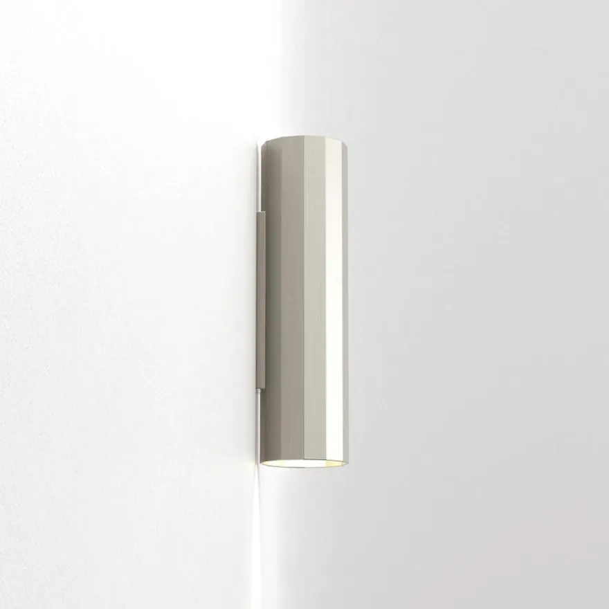 Hashira 300 vegglampe opp/ned