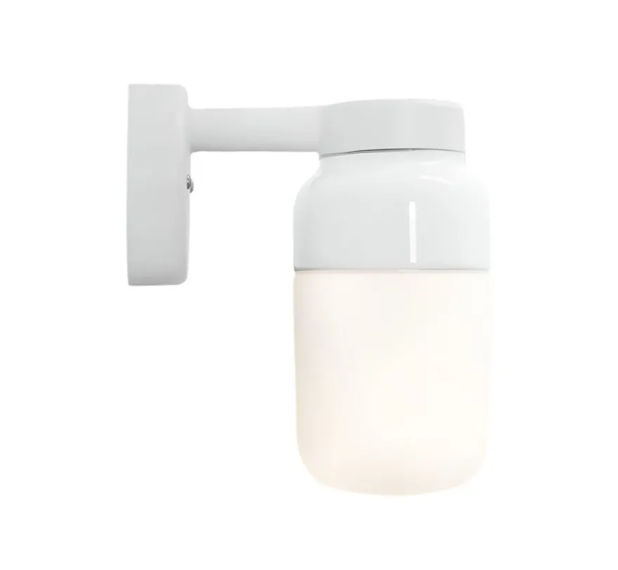 Ifø Ohm 100/210 vegglampe IP44