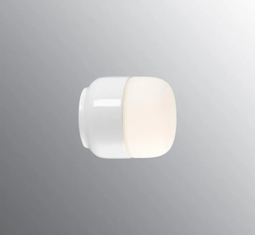 Ifø Ohm 100 / 110 vegg/tak lampe IP44