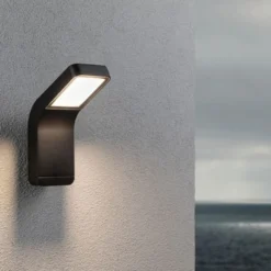 Kulma vegglampe utendørs IP44 7,5W 3000 Kelvin