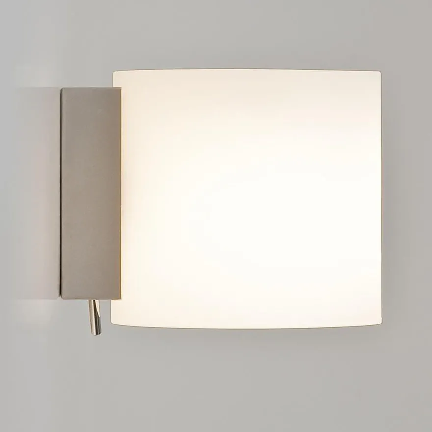 Luga vegglampe - Opal glass