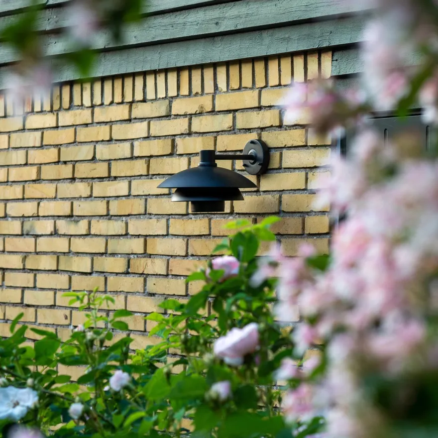 Morph D30 utendørs vegglampe IP44 - Svart