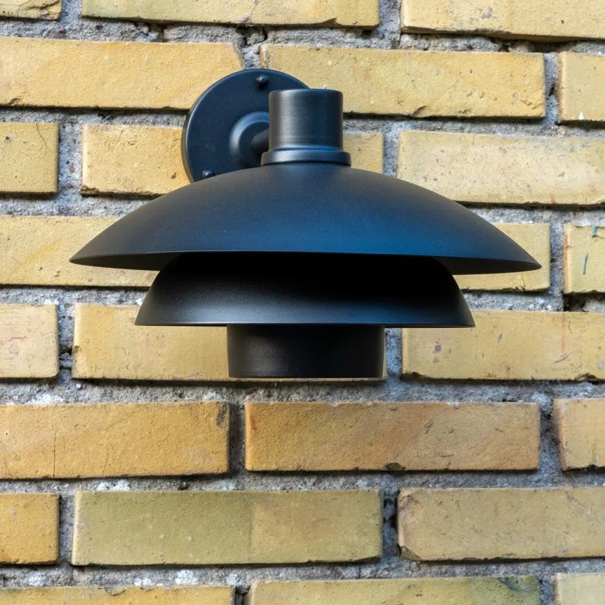Morph D30 utendørs vegglampe IP44 - Svart