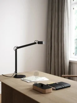 Nobu bord/vegglampe 9W LED dimbar - Svart