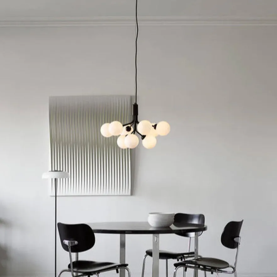 Nuura Apiales 9 satin svart/opal