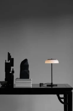 Nuura Blossi bordlampe - svart