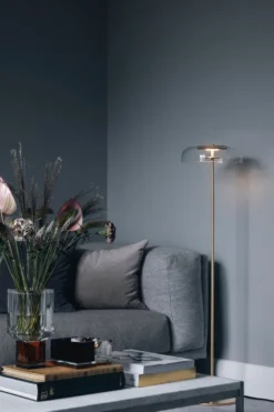Nuura Blossi gulvlampe Nordic Gold