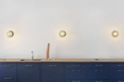 Nuura Liila 1 vegglampe/taklampe - medium - nordic gold / optikk