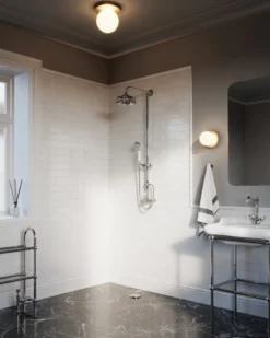 Nuura Liila 1 vegglampe/taklampe - large - nordic gold / optikk