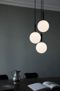 Nuura Miira 3 large svart / opal