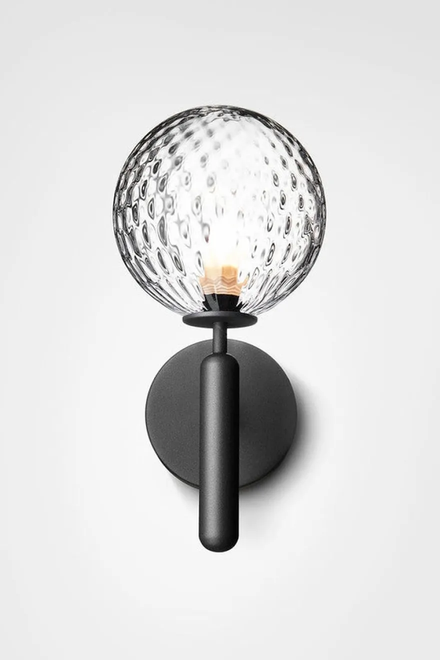 Nuura Miira vegglampe svart / optikk