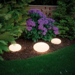 Plug & Shine Stone 28 cm 2,8 W 3000 Kelvin IP67 - Med jordspyd