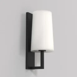 Riva 350 vegglampe baderom IP44 med glass skjerm