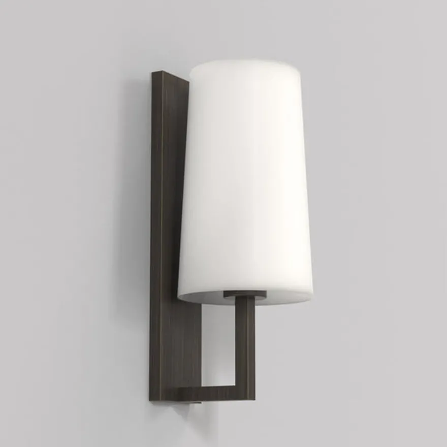 Riva 350 vegglampe baderom IP44 med glass skjerm