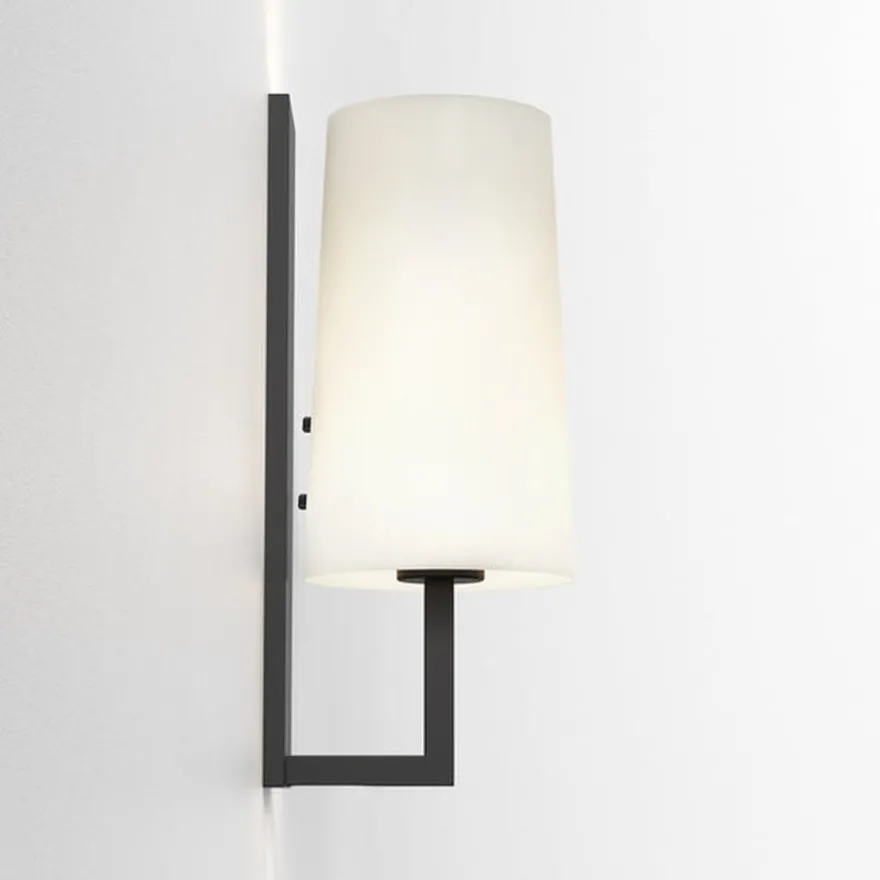 Riva 350 vegglampe baderom IP44 med glass skjerm
