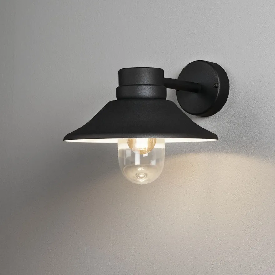 Vega vegglampe utendørs IP54 - Svart