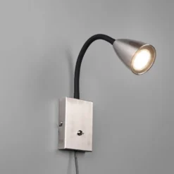 Wanda vegglampe - Nikkel