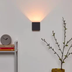 Xio square vegglampe opp/ned