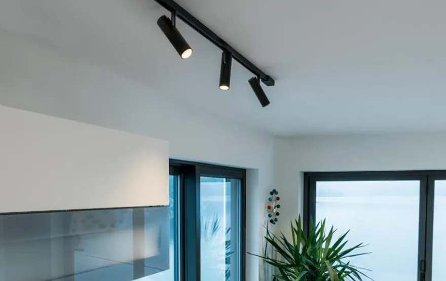 Zip Tube Micro spot 7W LED 2000-2800K dim to warm
